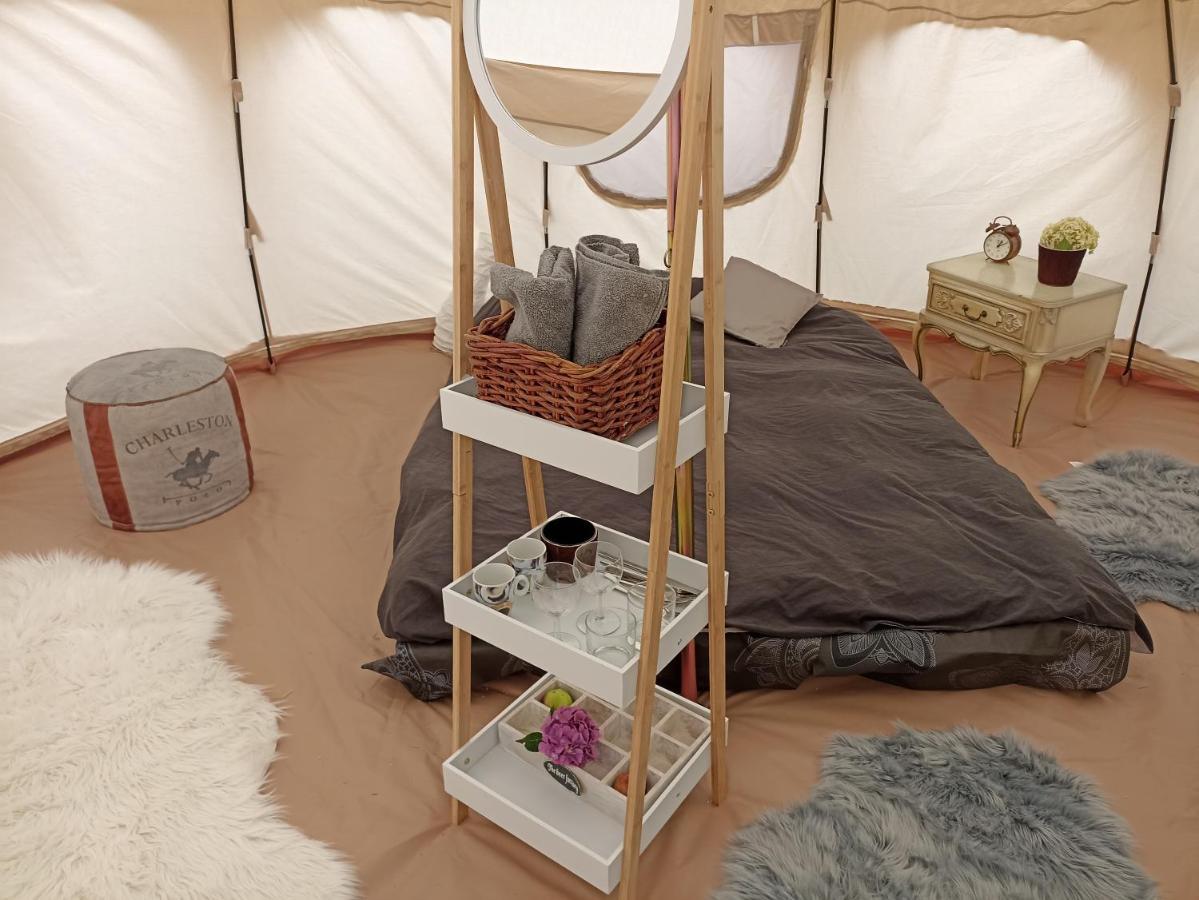 Natuur-Like Glamping In Bosland NeerNeerpelt Esterno foto