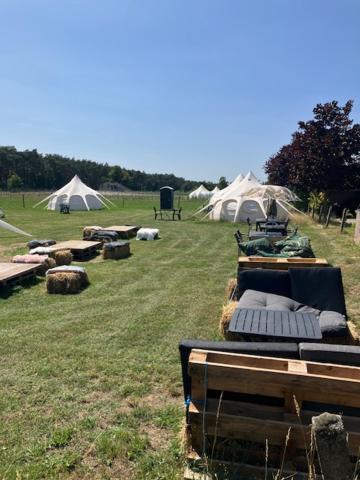 Natuur-Like Glamping In Bosland NeerNeerpelt Esterno foto